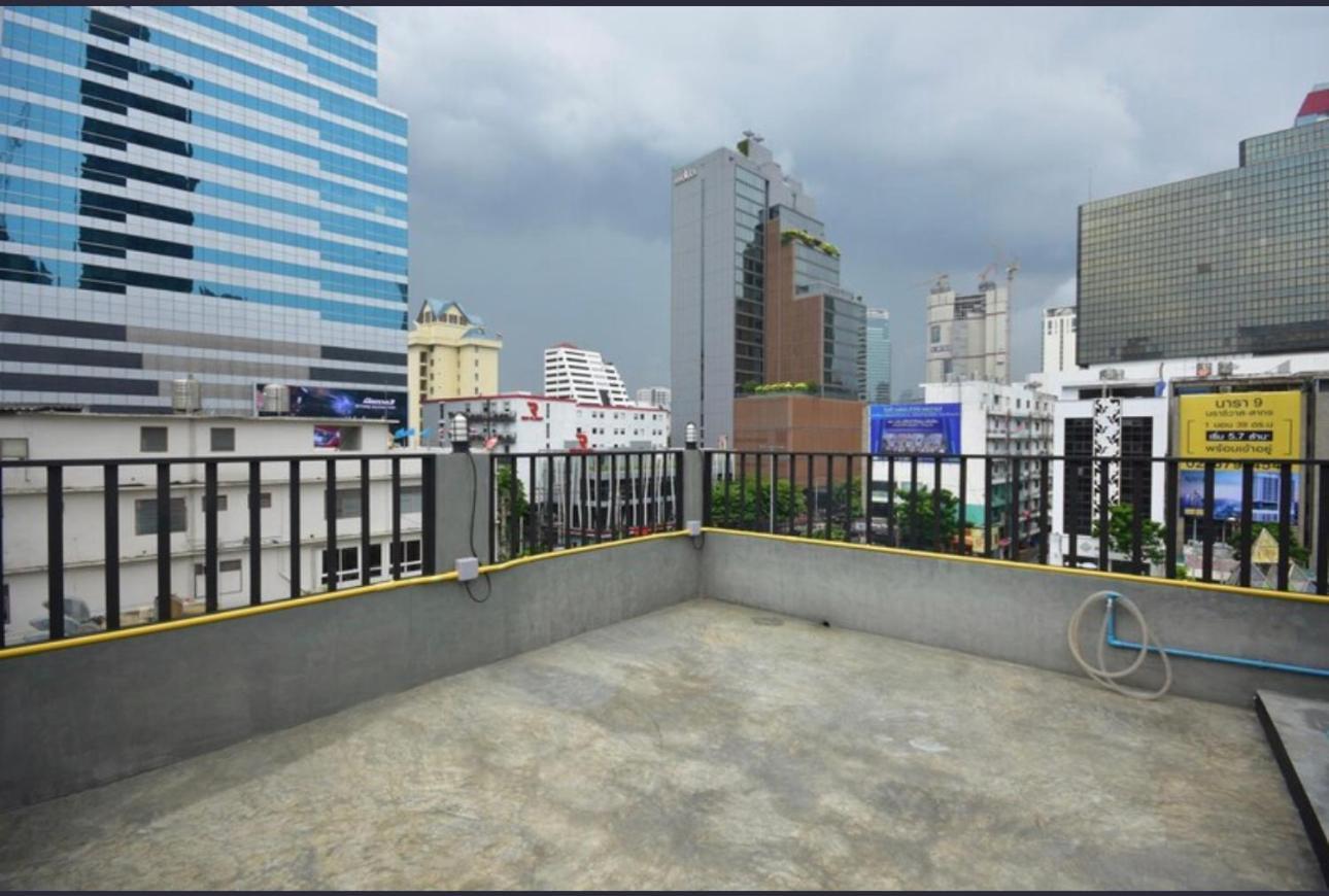 Bangkok Silom Chat Box Hostel Exterior photo