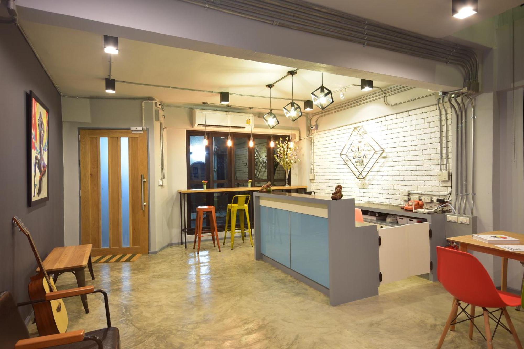 Bangkok Silom Chat Box Hostel Exterior photo